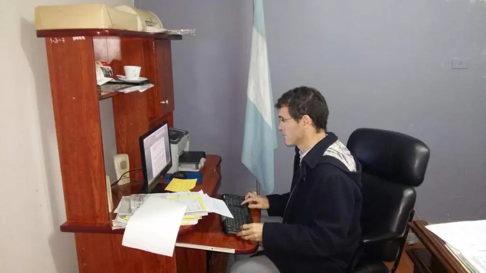 TRAS EL ROBO. García Hamilton, esta mañana en su despacho. GENTILEZA PRENSA YERBA BUENA