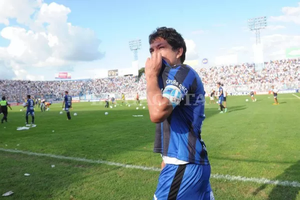 Atlético y su gente en un duelo emocional contra Pulguita y Colón