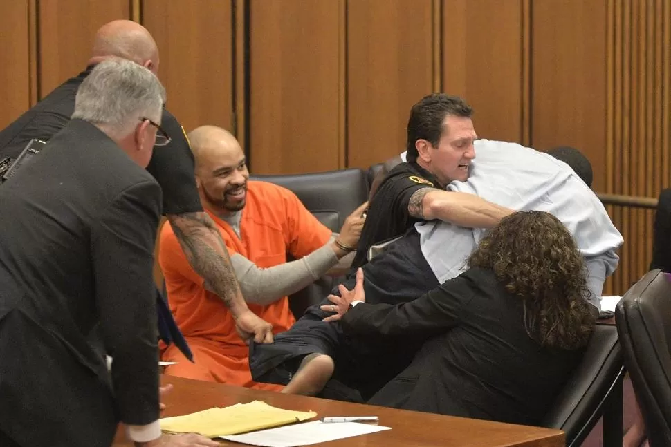 SONRISA. Madison fue condenado a muerte. FOTO TOMADA DE OHNEWSFEED.COM.-