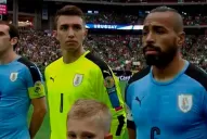 Papelón: Uruguay se preparaba para cantar su himno, pero sonó el de Chile