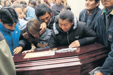 Conmoción en el velorio de un niño violado y descuartizado