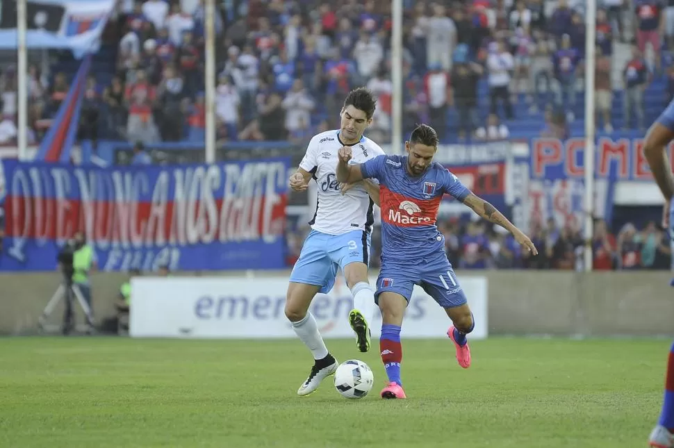 AROMA A REVANCHA. El “deca” sufrió con el “Matador” en el torneo: perdió 5-0. FOTO DE MATIAS NAPOLI ESCALERO (ARCHIVO)