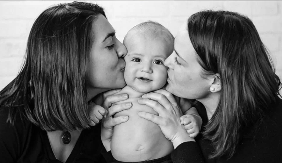 #NoAlaAdopcionGay fue trend topic y dividió Twitter