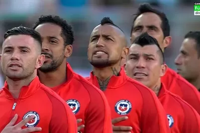 Otro papelón al momento de los himnos: mientras sonaba el de Chile, se filtró un tema de Pitbull