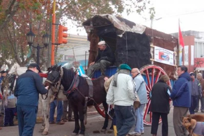 Recorrerán más de 800 kilómetros en carreta para celebrar el Bicentenario