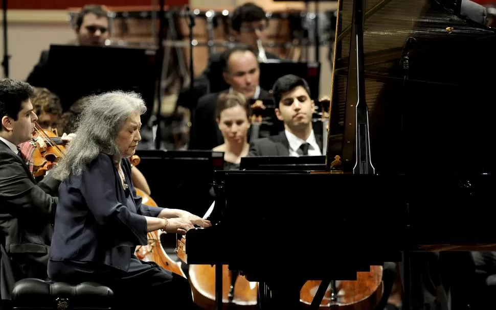 GENIO Y FIGURA. La pianista argentina está considerada una de los seis mayores intérpretes de piano de la historia. DYN.  