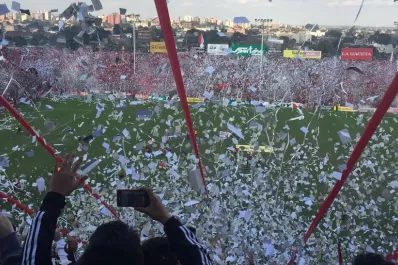 Video: el espectacular recibimiento de los hinchas de San Martín