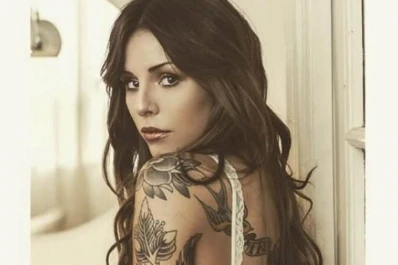 Lo hizo otra vez: Cande Tinelli agitó las redes con una foto hot