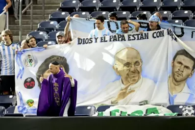 La lluvia no frena el entusiasmo de los hinchas para ver Argentina-Estados Unidos