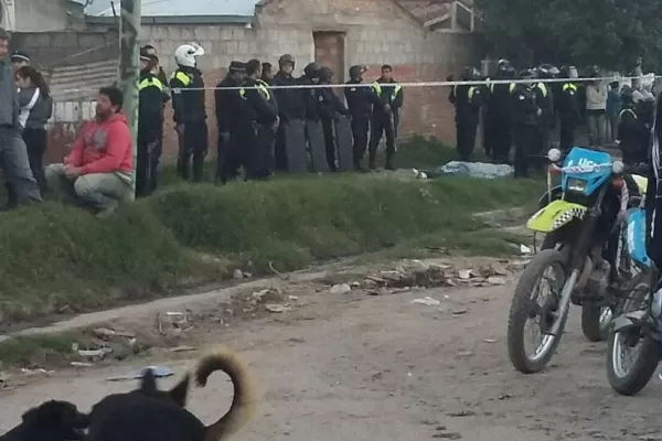 Villa 9 de Julio: mataron a un joven y quemaron la casa del presunto autor