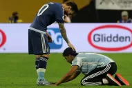 Lo que no se vio: el fanático que le hizo una reverencia a Messi en pleno partido