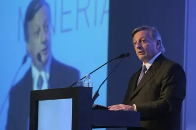 El caso de las acciones de Aranguren en Shell es complicado, según la Oficina Anticorrupción