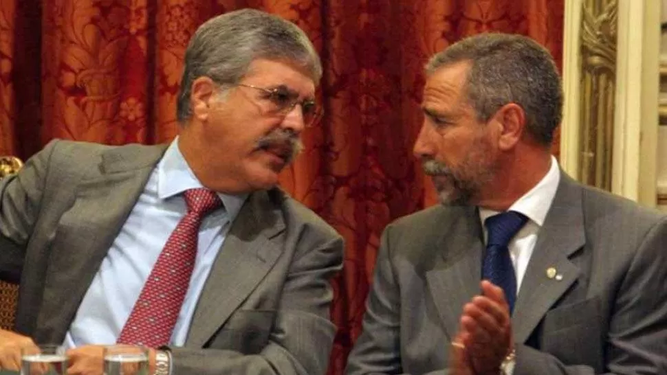  DE VIDO Y JAIME. Los ex funcionarios, cuando ocupaban cargos en La Nación. FOTO TOMADA DE SOMOSJUJUY.COM.AR