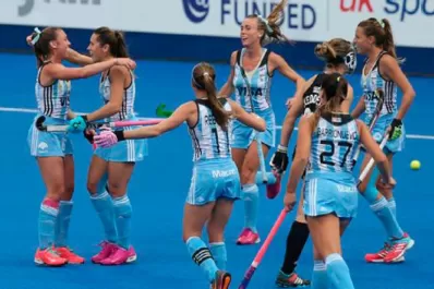 Las Leonas ganaron y quedaron a un paso de la final