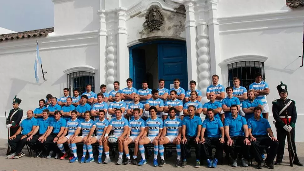 Mirá la foto oficial de Los Pumas para el Bicentenario