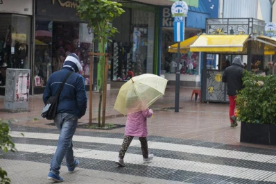 Tucumán continúa en alerta meteorológica por lluvias intensas