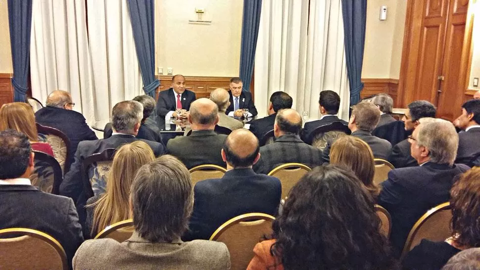 MANZUR Y JALDO. El gobernador y el vice encabezaron la reunión de gabinete provincial. FOTO TOMADA DEL TWITTER DE JUAN MANZUR.