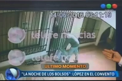 Video: el momento en el que José López llega al convento con los bolsos cargados de dólares