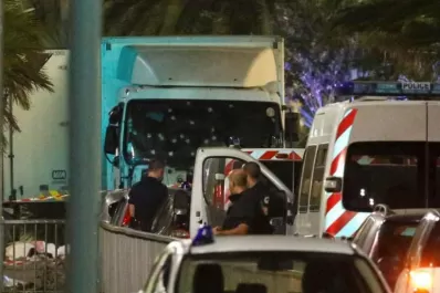 La desgarradora foto que se convirtió en símbolo del atentado en Niza