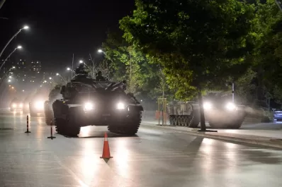 Una explosión provocó la muerte de 17 policías