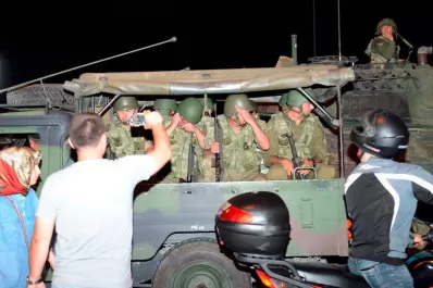 Los soldados que participaban en intento de Golpe de Estado se rindieron ante la Policía