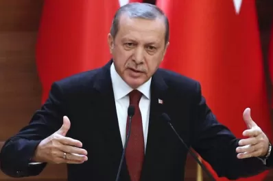 El presidente turco pidió a la gente se quede en la calle tras el golpe fallido