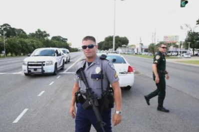 Tres policías murieron en un tiroteo en Louisiana