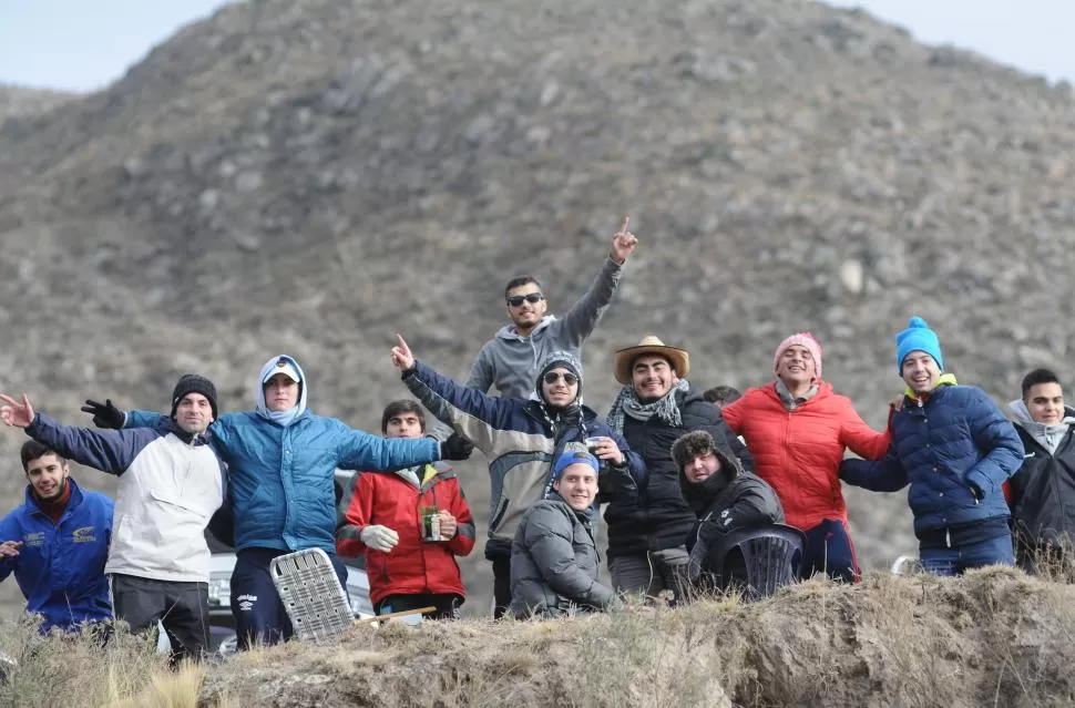 LA CITA IDEAL. Un rally suele ser la mejor excusa para que amigos decidan armar el programa de seguir la carrera en grupo, entre asados y buenas historias. la gaceta / fotos de osvaldo ripoll 