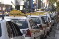 Los concejales endurecen sus posturas sobre el otorgamiento de licencias para manejar taxis