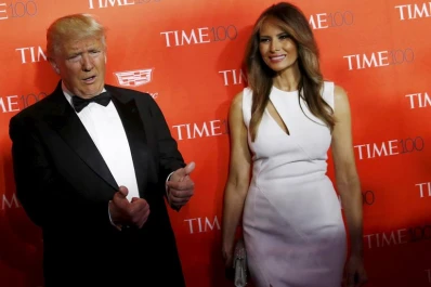 Un diario publicó fotos de la mujer de Donald Trump desnuda