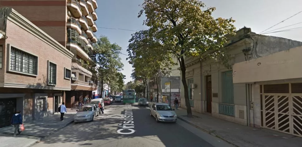 Sorprendió a una anciana mientras dormía, la encerró en el baño y le robó todos los ahorros