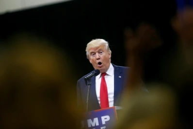 Trump criticó a un soldado muerto y le llovieron los repudios