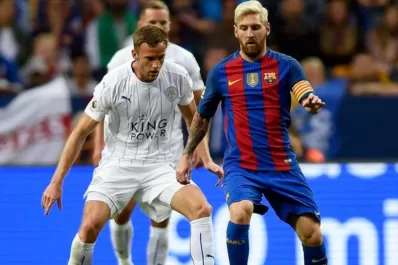 Con Messi platinado, Barcelona venció al campeón de la Premier