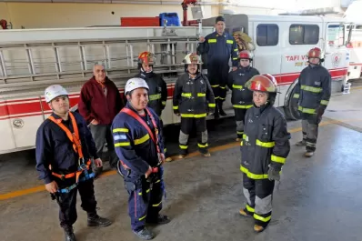 Con un desfile celebrarán hoy los 40 años de los socorristas