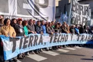 Marcharon a Plaza de Mayo con el lema paz, pan y trabajo