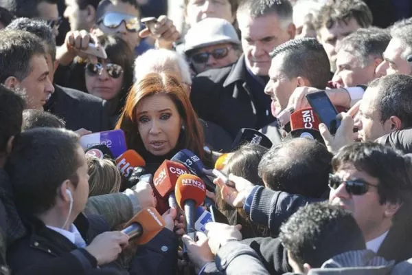 Piden la indagatoria de Cristina por el negocio de la obra pública que benefició a Lázaro Báez