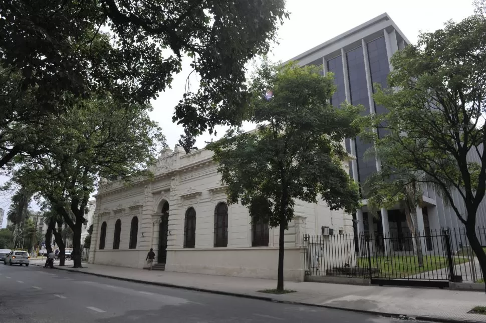 OBRA PENDIENTE. En el edificio de la ex Brigada está proyectado un museo. la gaceta / foto de JORGE OLMOS SGROSSO