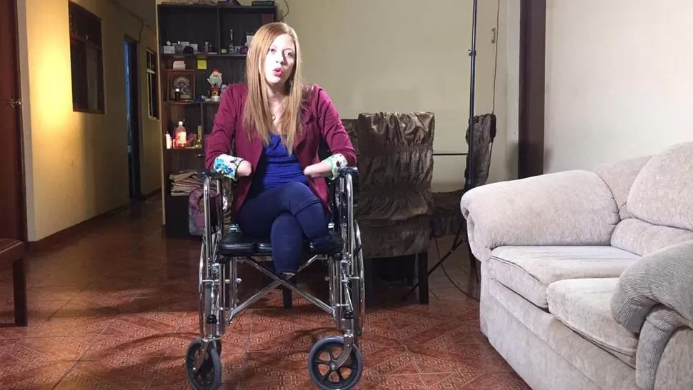 DESGRACIA. Una bacteria atacó las extremidades de Shirley Meléndez y tuvieron que amputárselas. FOTO TOMADA DE UNIVISION.COM