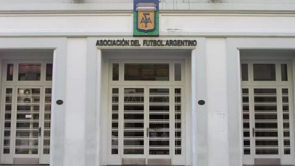 Los dirigentes de la B Nacional se rebelaron contra la AFA