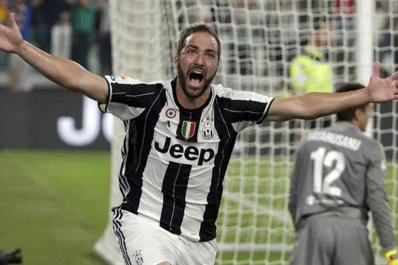Higuaín marcó el gol que le dio el triunfo a Juventus