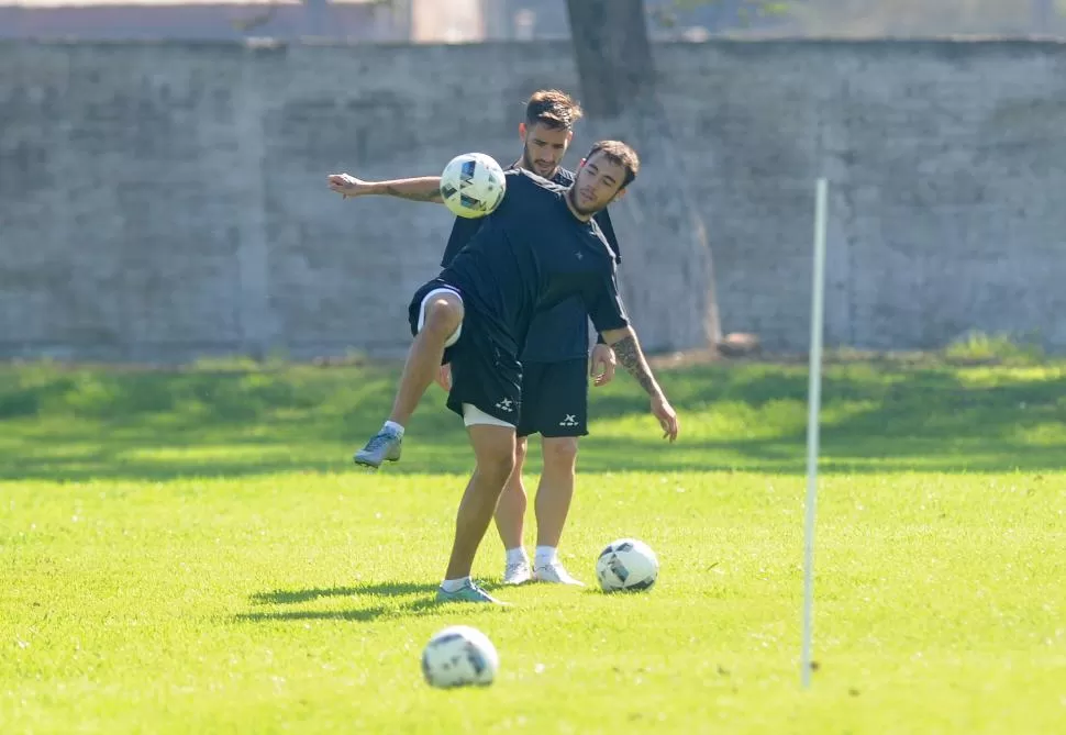 ATRIBUTOS. El marplatense Matías Catalán se mostró como un jugador con mucha proyección por el andarivel derecho.  la gaceta / foto de FRANCO VERA