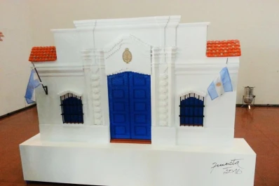 Un homenaje hecho de rastis