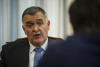 La Legislatura no repartirá más subsidios a personas y bancarizará todos sus movimientos