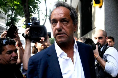 Scioli dijo que fue su gobierno el que denunció al supuesto desvío de fondos de la obra social IOMA
