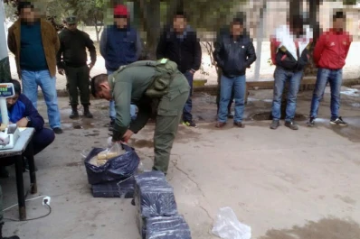 Gendarmes de Tucumán y de Jujuy secuestraron 100 kilos de marihuana y detuvieron a seis personas