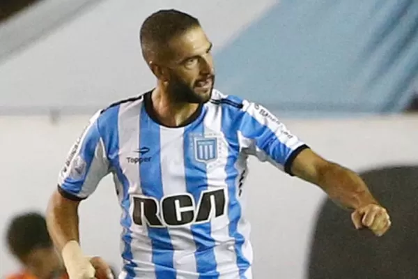 Racing no perdonó y venció a Olimpo 2 a 1