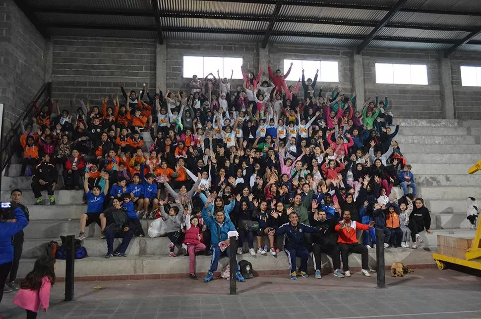 Exitoso Encuentro Provincial de minivoley en Monteros