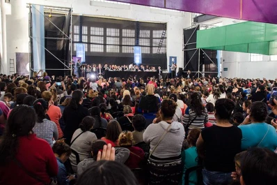 Relanzan el programa Ellas hacen, que beneficia a unas 12.000 mujeres