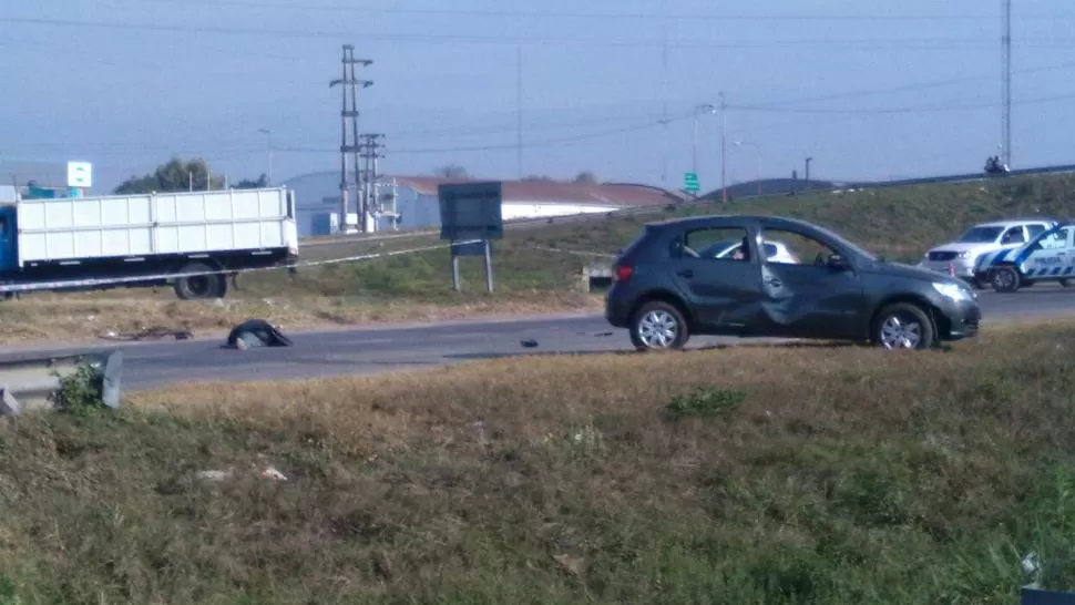 Iba en bicicleta por la ruta 9, lo chocó un vehículo y murió