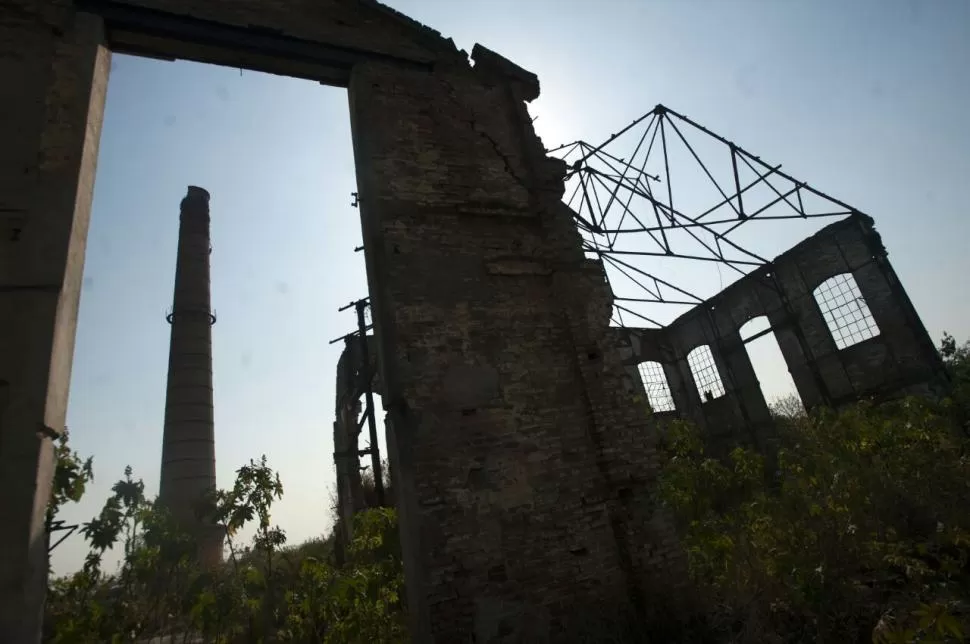 MEMORIA. Tras el cierre, en el ex ingenio se fundió plomo; según los vecinos, esta actividad contaminaba el aire. la gaceta / fotos de diego aráoz